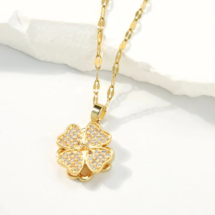 Elegant Four-Leaf Clover Gold Necklace – Sparkling Lucky Charm