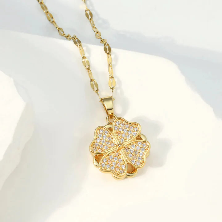Elegant Four-Leaf Clover Gold Necklace – Sparkling Lucky Charm