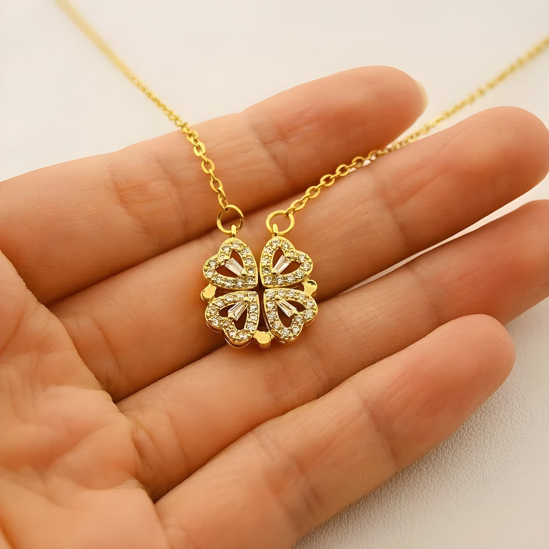 Sparkling Heart Link Necklace – Gold-Plated Elegance