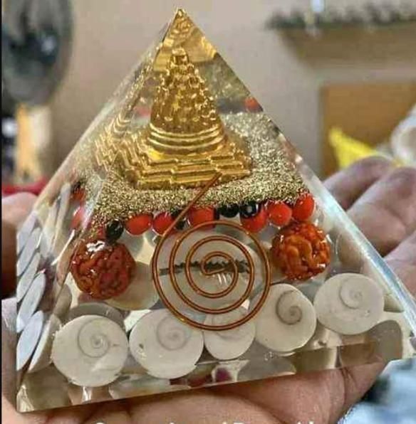 Shri Yantra Gomti Chakra Laxmi Pyramid